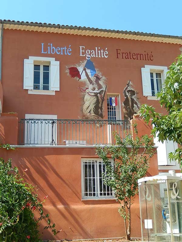 Peinture mairie Ste Anastasie Liberté guidant le peuple